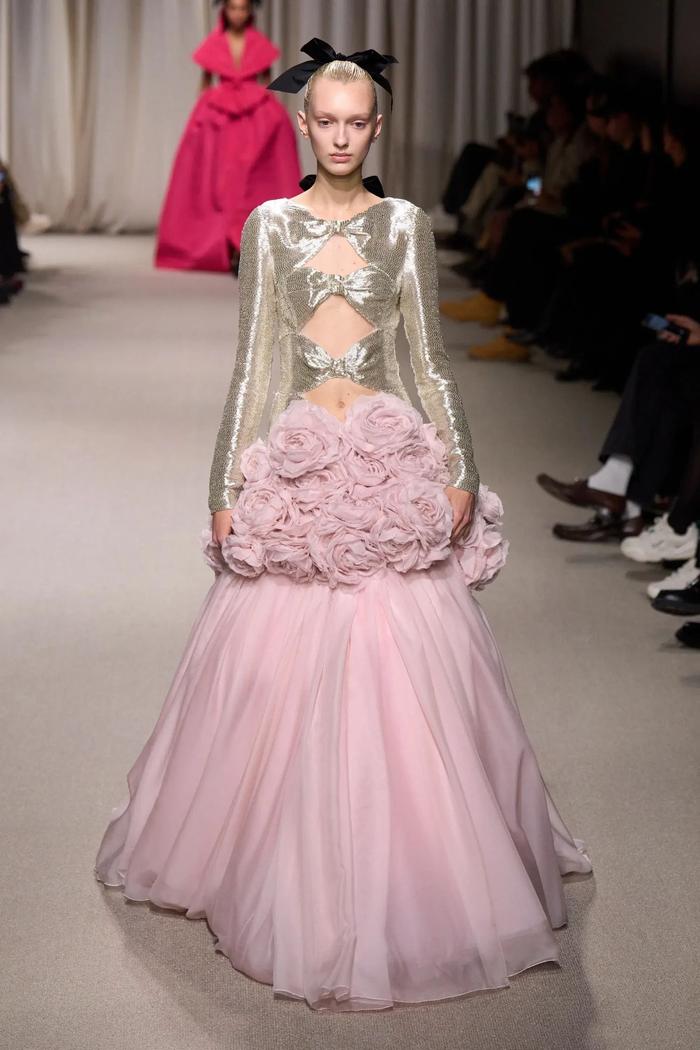 14 18giambattista valli 2024春夏高定系列秀场!