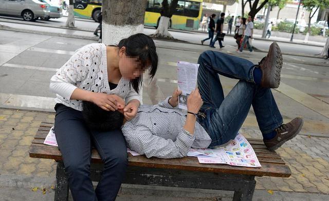 没有血缘关系的男女结为夫妻，成为最亲近的人，有爱小摩擦可忽略