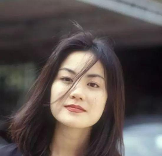 王菲张柏芝谁更爱谢霆锋谢霆锋生病时王菲的这一举动太感人