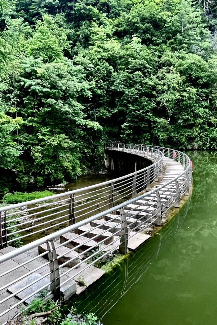 神农天池景区·(神农架林区松柏镇)