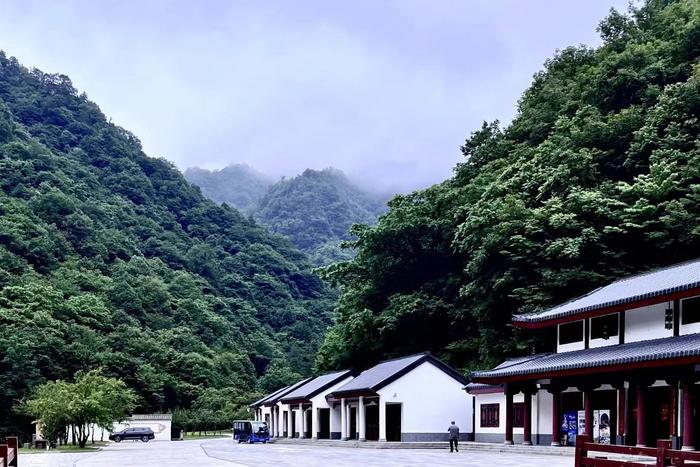 神农天池景区·(神农架林区松柏镇)