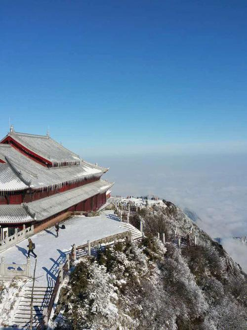 冬季的峨眉山哪些景点最能展示其秀美的风光