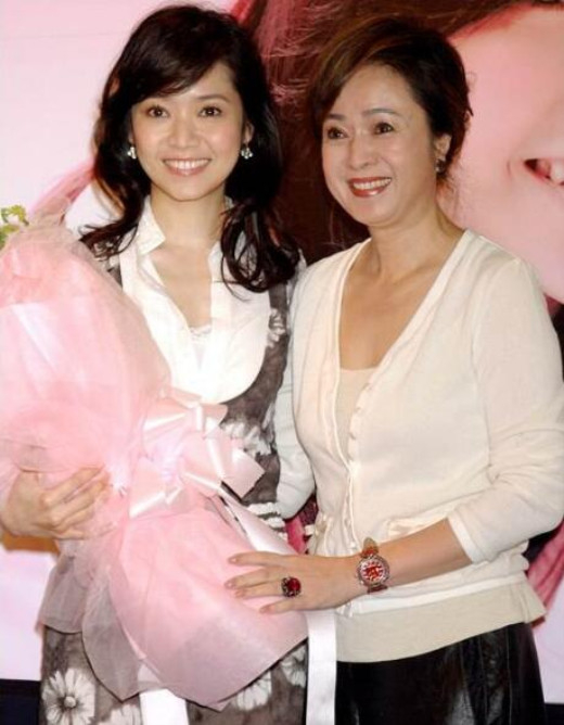 揭林月云抢蔡贵照老公内幕知名主持人爆料正宫女儿恨死侯佩岑