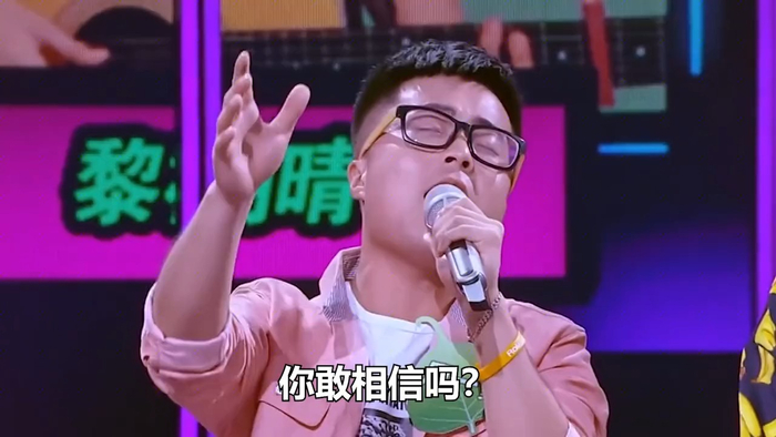 素人模仿歌手唱歌一开口都以为放的是cd网友简直一模一样