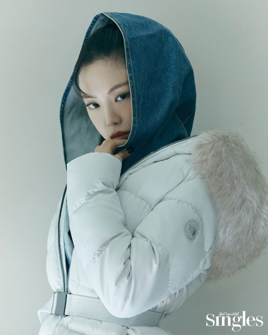 韩国女艺人孙娜恩最新杂志写真曝光|孙娜恩|杂志|韩国女艺人_新浪新闻