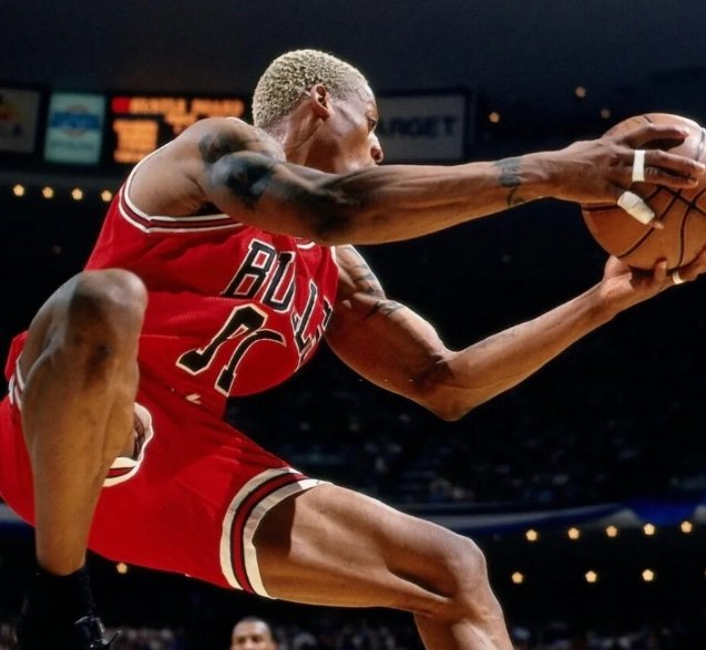 罗德曼生涯有5个总冠军,无论是活塞队时期,还是公牛队时期|罗德曼