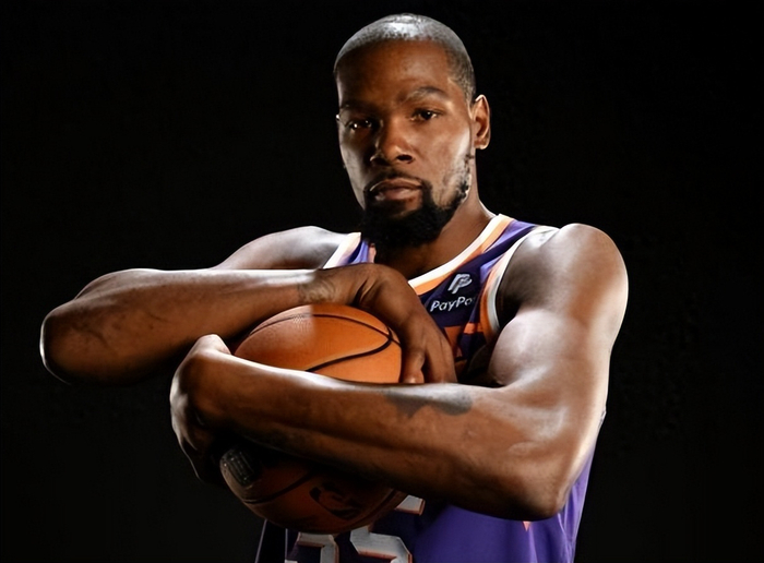 如果杜兰特能够成功挑战并打破历史最佳纪录,这将不仅是他个人的荣誉