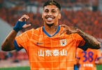 国足归化又加一？1米91锋霸示好：明年可操作，刚被评为MVP