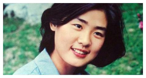 《牧马人》女主丛珊，爆红后遭人妒忌无奈出国，如今过得怎样？|朱时茂|谢晋|李秀芝_新浪新闻