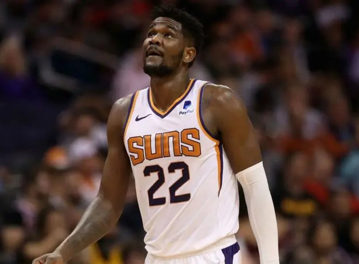 艾顿表示:"我带来了统治力,我的名字是统治者艾顿(dominayton),我的