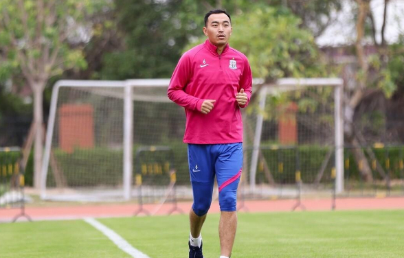 冯潇霆,陈涛与梅西齐名,入选世界最佳阵 十大球星,网友:真的