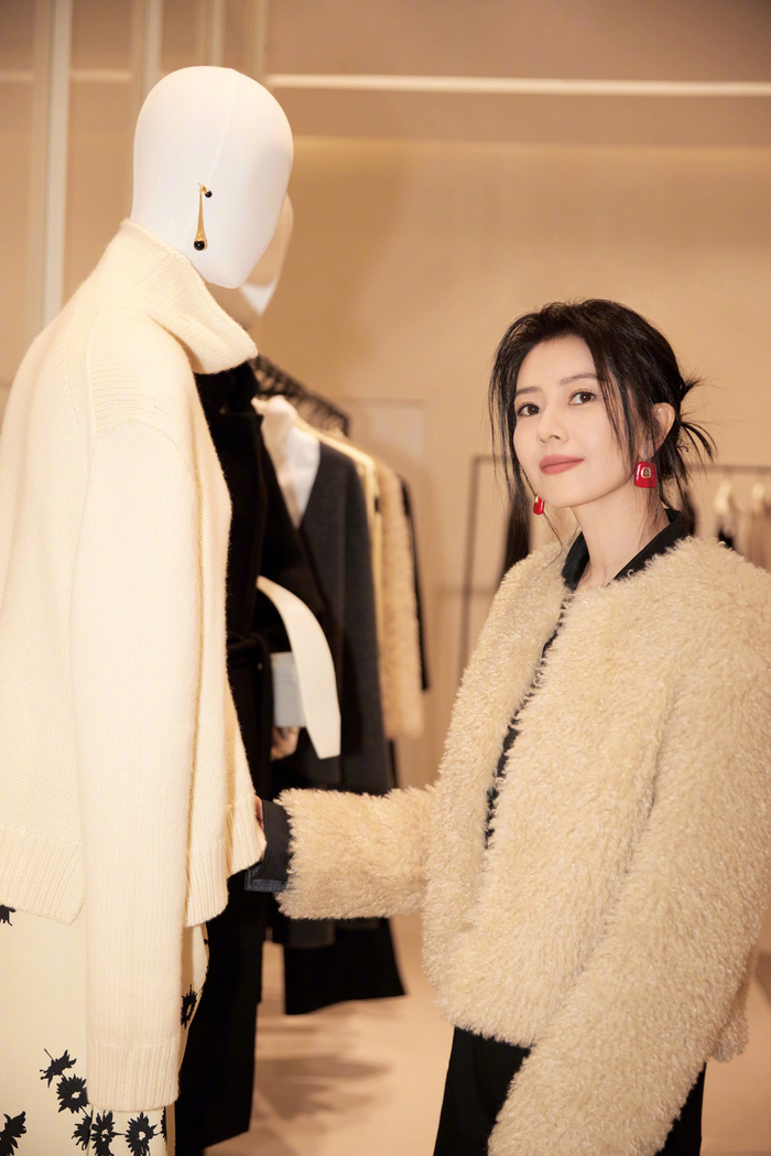 edition与品牌大使高圆圆相约重庆,赏 gentlewoman 暖冬新衣