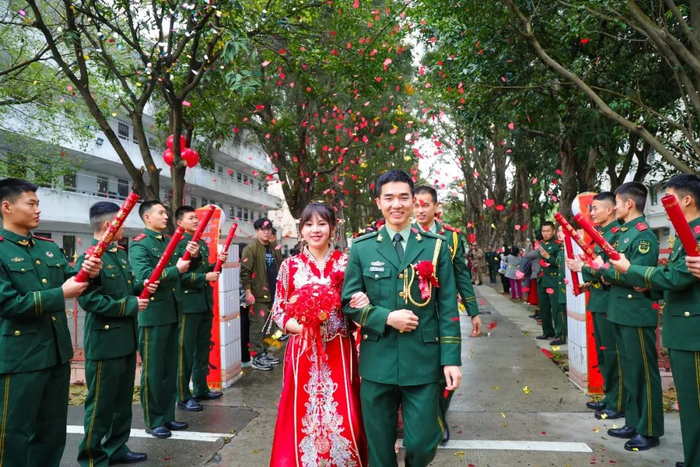 忠诚 浪漫!雪豹突击队举办集体婚礼