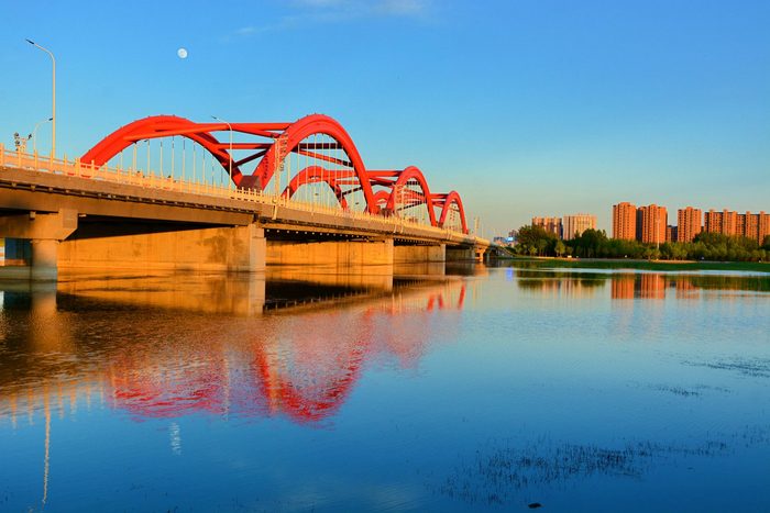 通辽市彩虹桥金光穿过桥下,原创拍摄