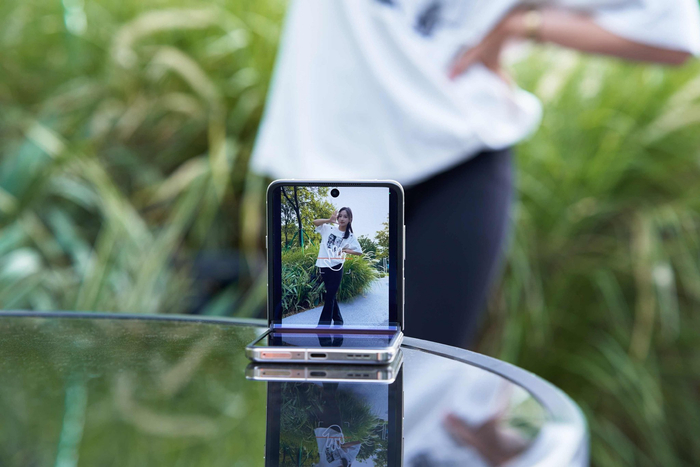 oppo find n3 flip搭载了小折叠首颗2x长焦人像,还是47mm黄金人像焦段