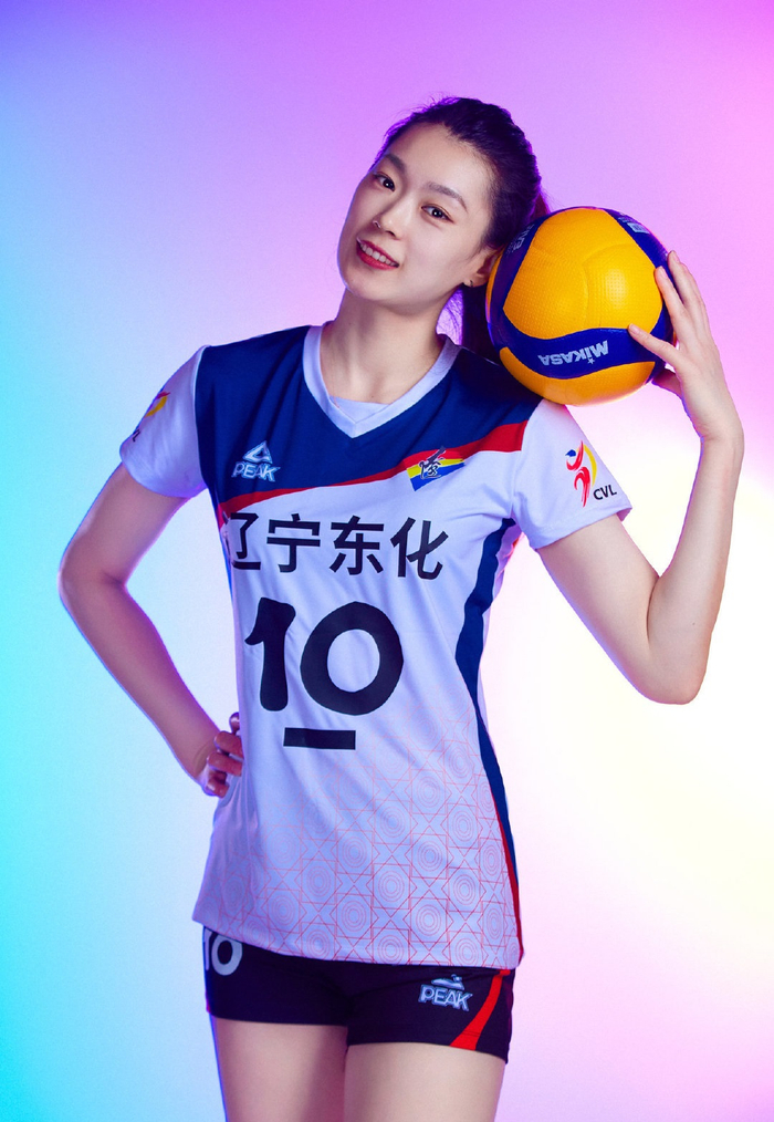 排坛于曼丽来也辽宁女排大队长段放联赛写真欣赏