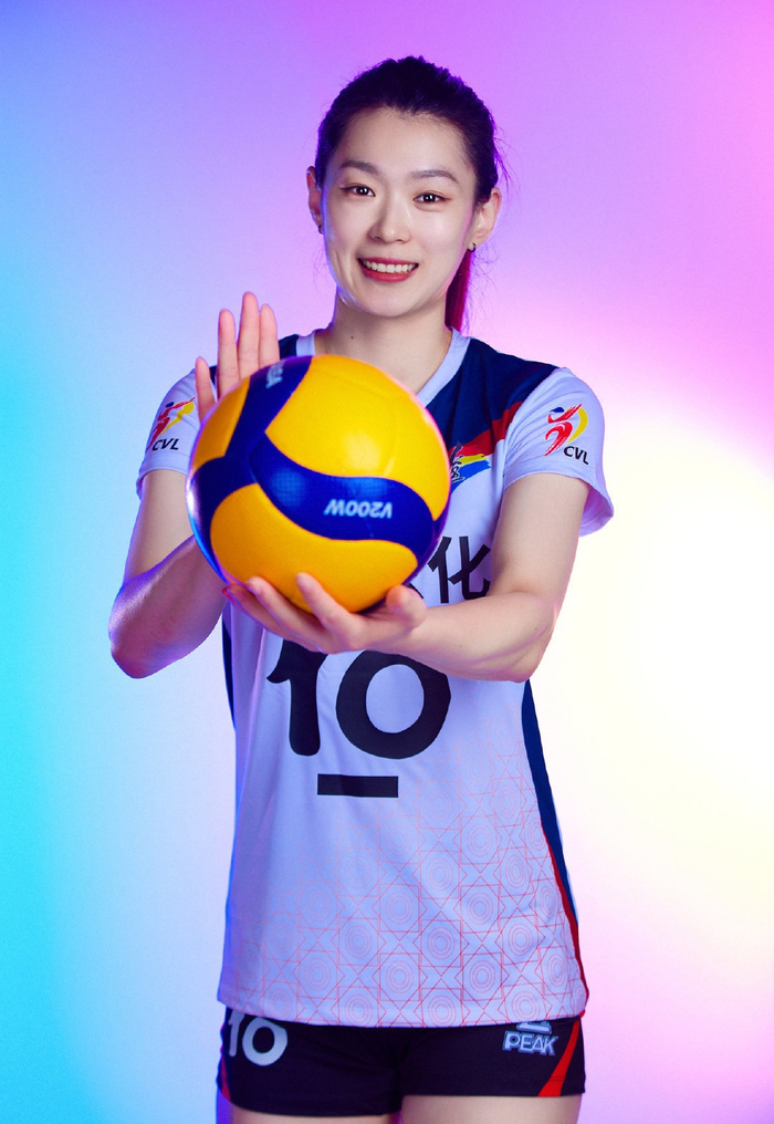 排坛于曼丽来也辽宁女排大队长段放联赛写真欣赏