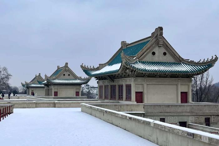 珞珈山的雪武汉大学樱花城堡