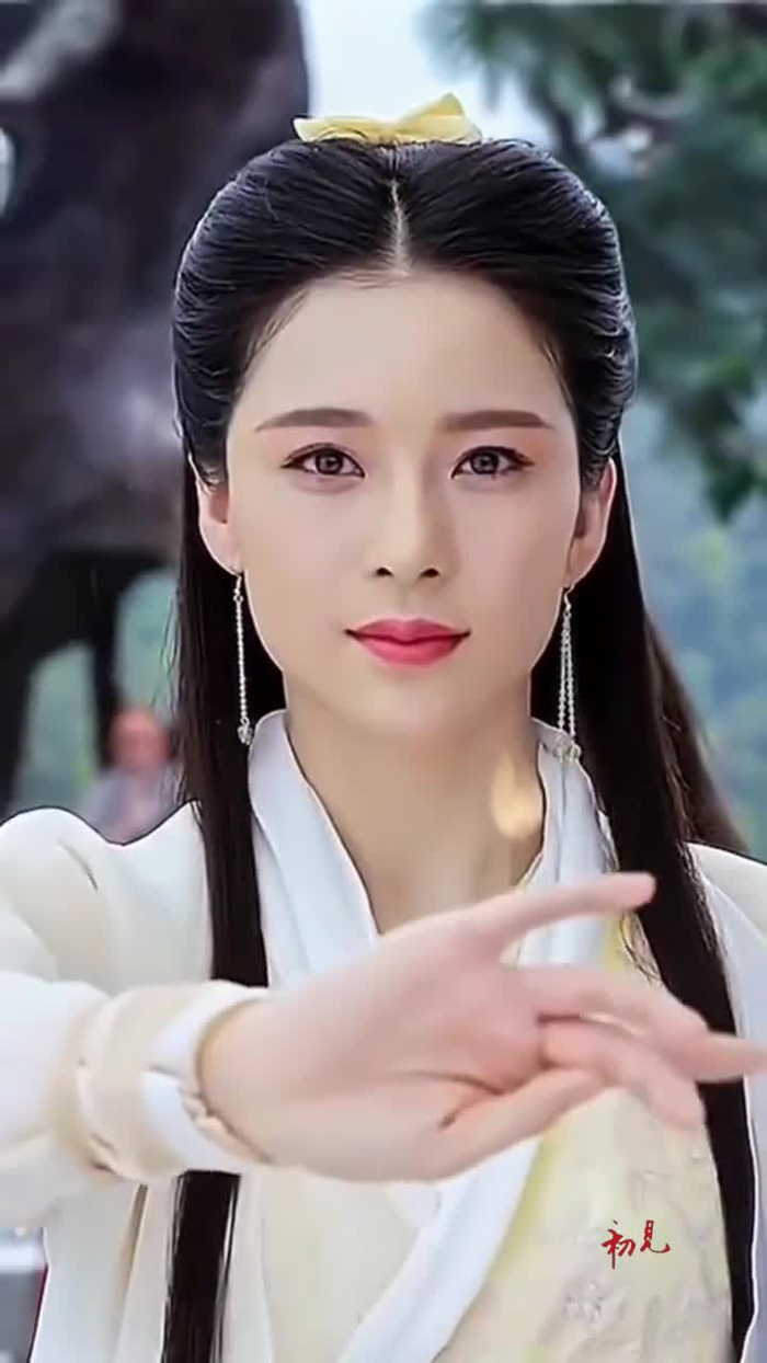 气质女神赵涵樱子,山东省烟台市,中国内地女演员,模特