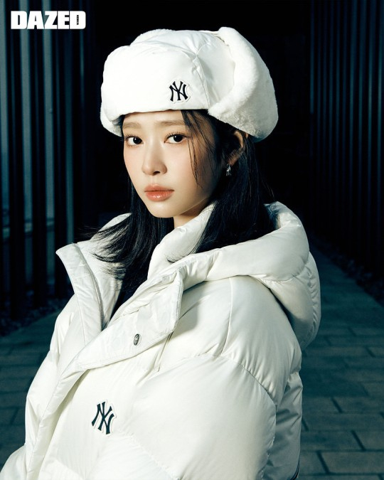 韩国女艺人金敏珠最新杂志写真曝光|金敏珠|杂志|韩国女艺人_新浪新闻