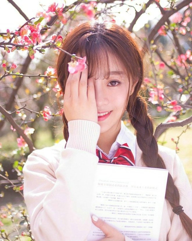 清纯甜美女孩校园靓丽阳光俏皮唯美写真