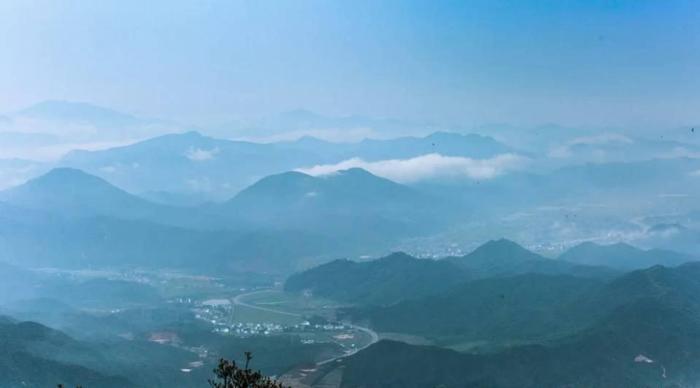 江西鉛山有座山,被稱為