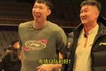[流言板]东契奇单挑杜兰特超级撤步三分命中，湖人20