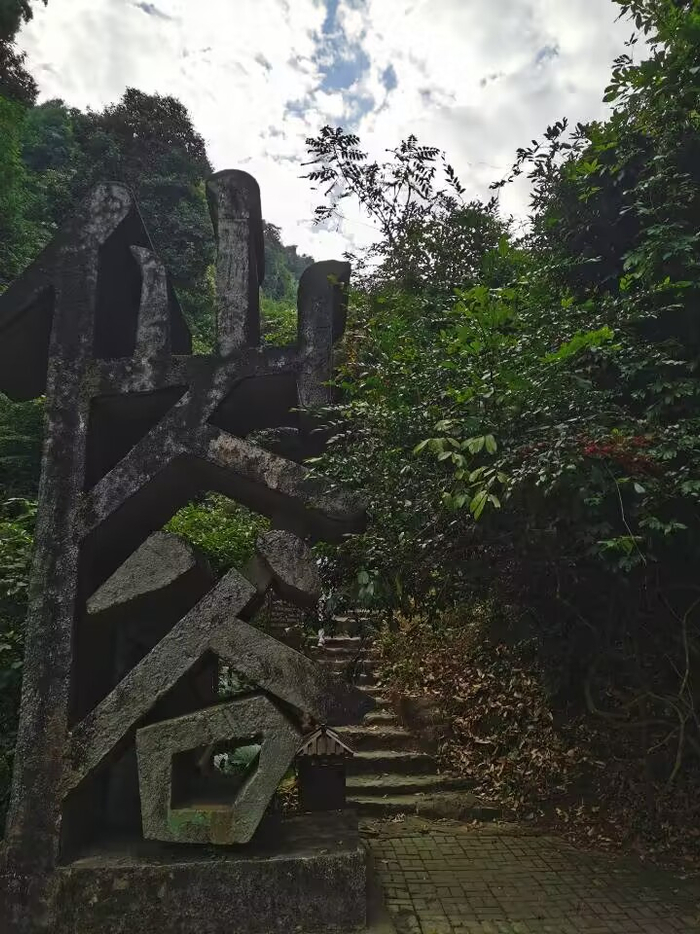 早上的风景总是那么的好看,贵港平天山之旅——在路上(上)