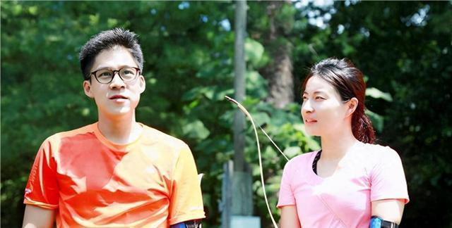 郭晶晶一家五口参加跑步活动!