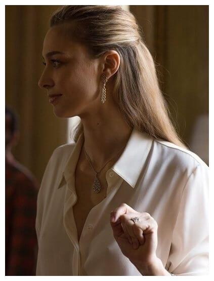 碧翠丝全名叫beatrice borromeo.