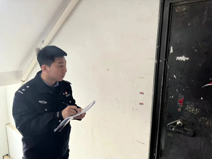 "讲述警察好故事"之"照片背后的故事"|民警|韩佳良|出租车_新浪新闻