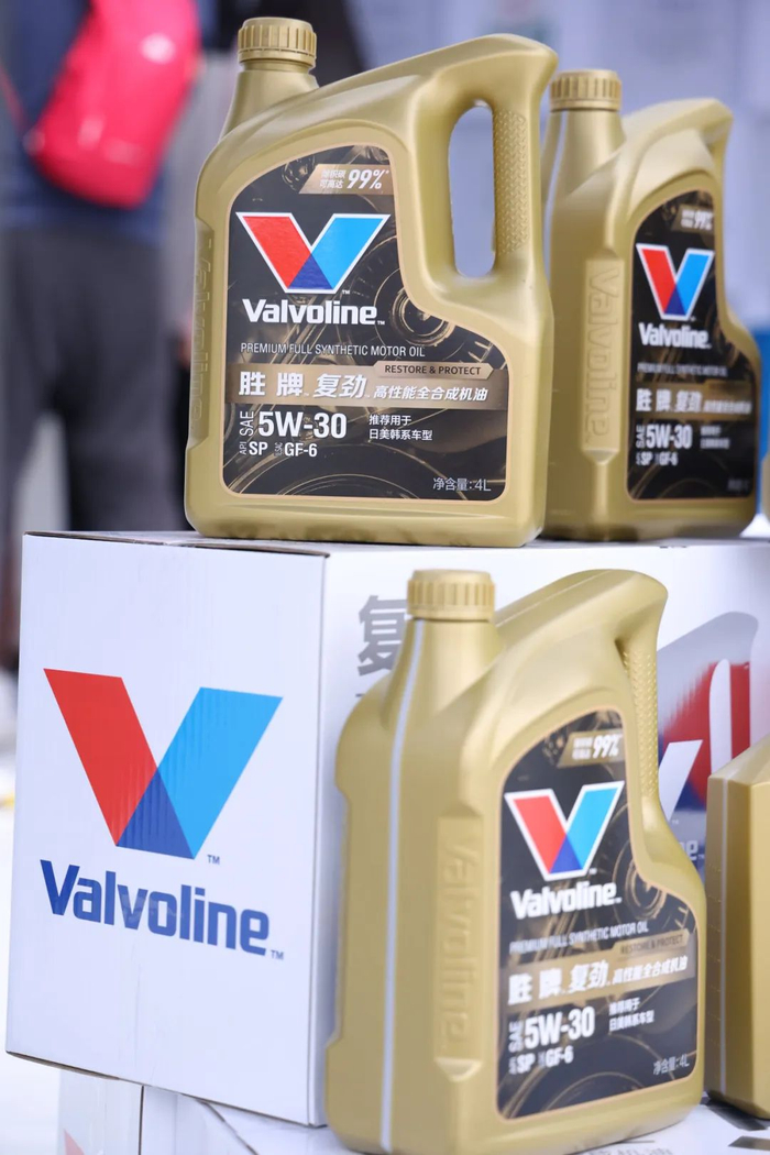 胜牌全球高端汽机油产品"复劲"震撼发布