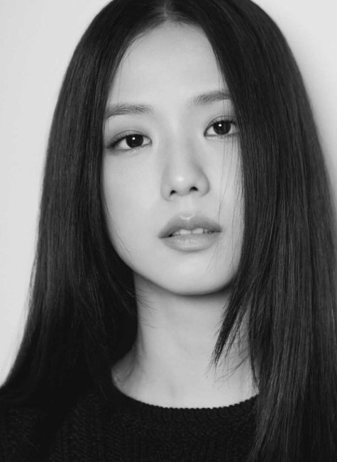 blackpink金智秀发照 黑白大片氛围感十足|社交网站|美貌|近照_新浪