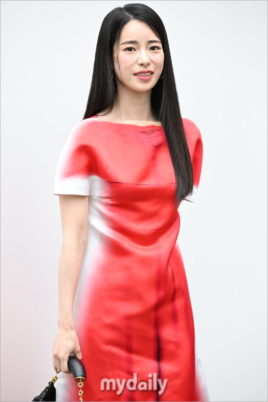 韩国女艺人林智妍首尔出席服装品牌秋冬季发布会