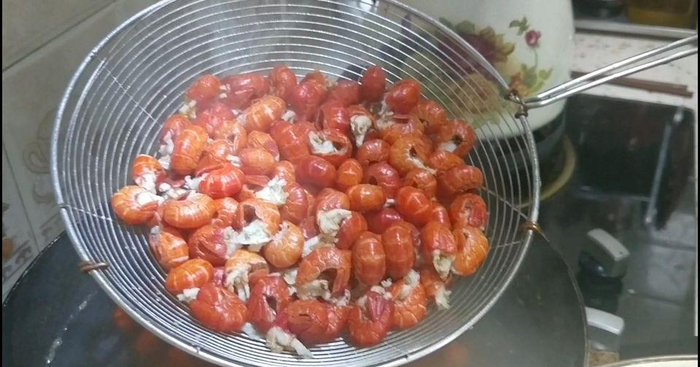 香辣美味爆炒虾尾50元炒一盘鲜辣解馋好吃到停不下来超棒