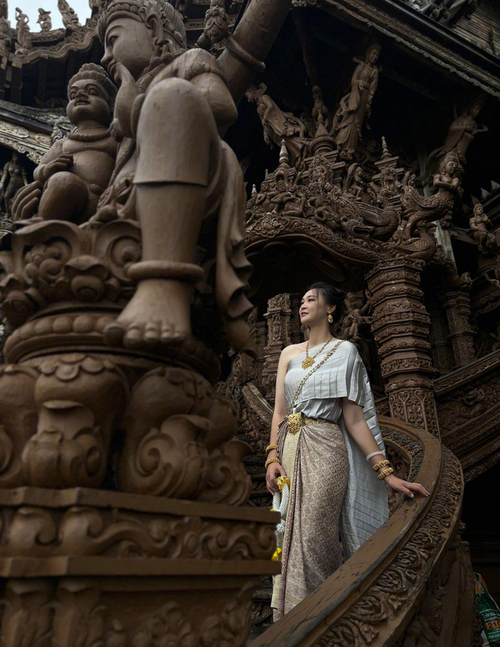 惠若琪!欣赏一下排球女神泰国风情写真