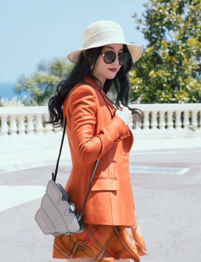 巧笑倩兮美目盼兮刘亦菲ol装