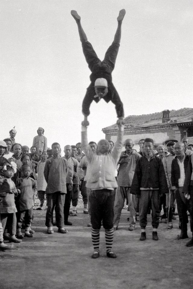 二十年代北京妙峰山庙会老照片旧社会少有的娱乐休闲场所