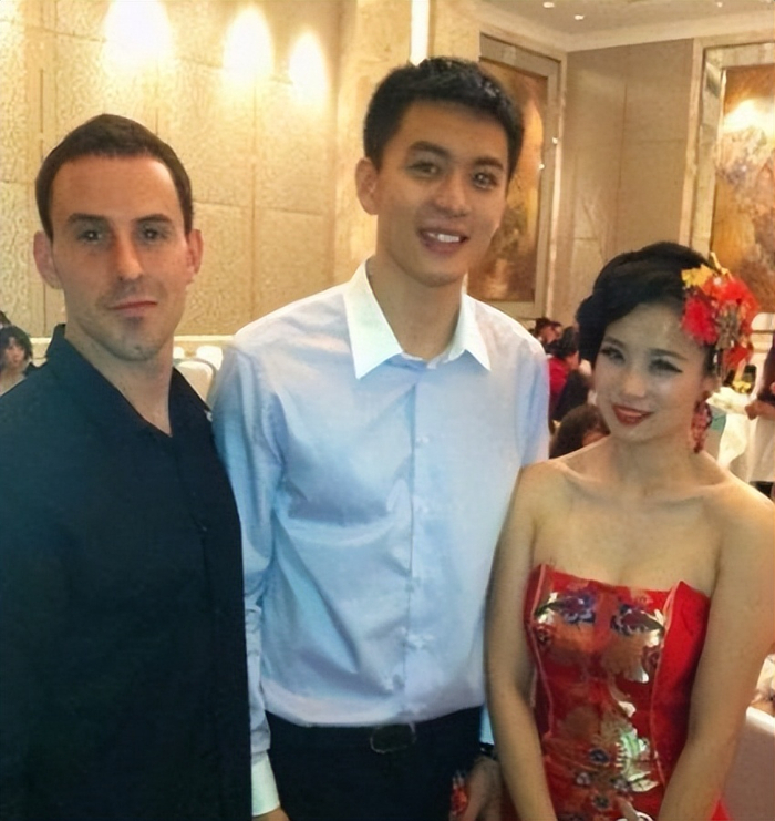 与前妻唐佳良仍纠纷不断!|杨鸣|离婚案|前妻_新浪新闻