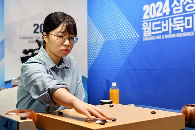 申真谞连跑57个月 崔精反超金恩持__财经头条