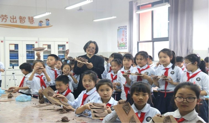 共绘美育新蓝图 永川美术协会携手子庄小学校共建美育实践基地|永川