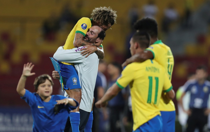 要知道巴西可是足球王国,足球是他们的国球,然而在男足项目他们却无法