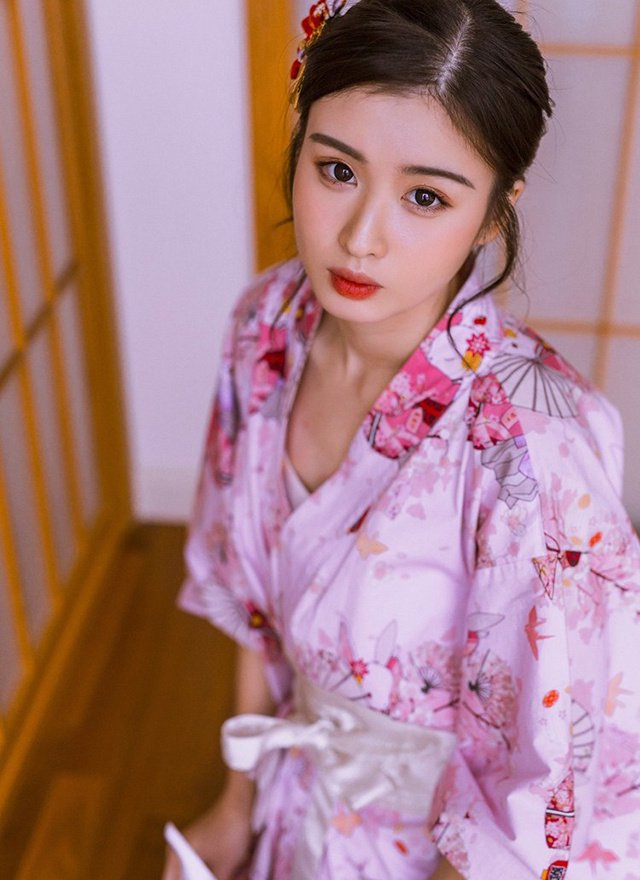 精致美少女头戴面具自信可爱优雅唯美写真