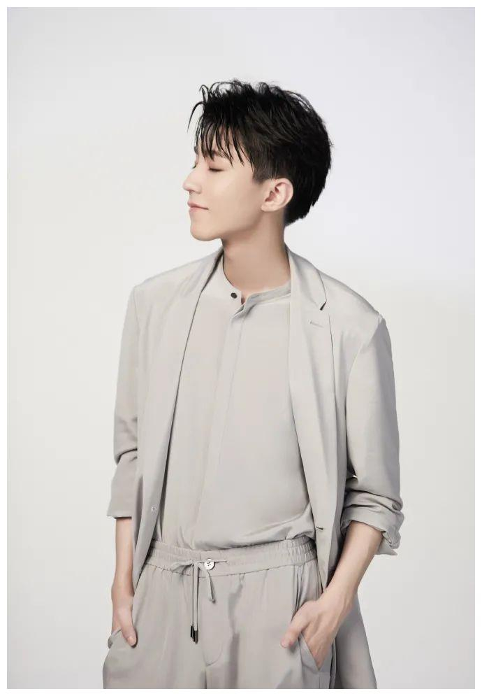 于朦胧经纪人助理是谁