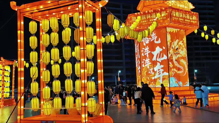 春节赏民俗郑州龙湖金融岛上赶国潮庙会