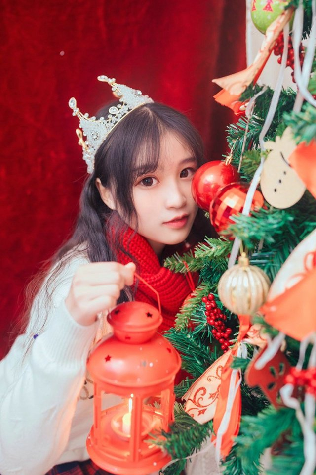 甜美梦幻少女烂漫圣诞装优雅唯美写真
