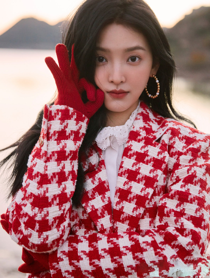 章若楠 《ok!精彩》12月刊双封面释出,酷飒千鸟格套装