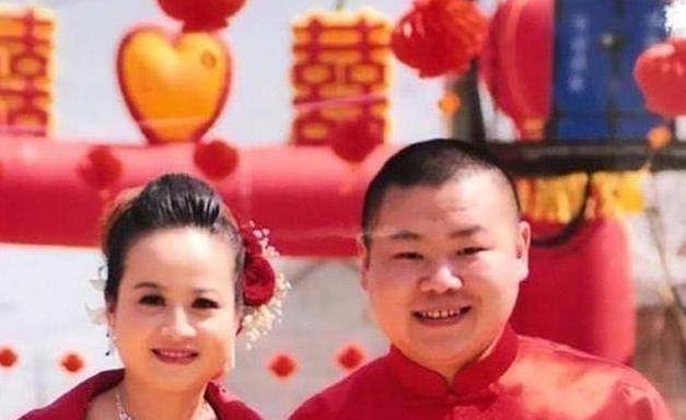 岳云鹏和老婆,烧饼和老婆,确实是德云社里的模范夫妻,岳云鹏的老婆颜