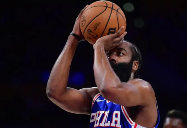 哈登加盟快船后如何重塑球队战术体系与化学反应