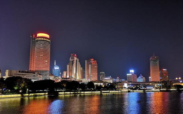此处汇集了宁波的经典夜色,是夜游宁波的首选__财经头条